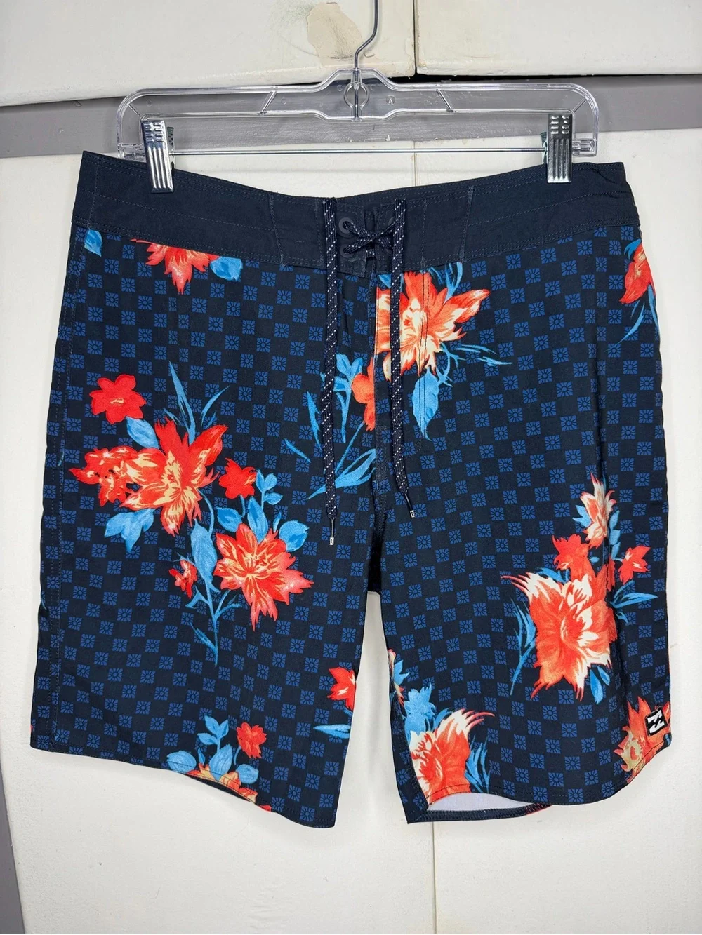 Billabong Board Shorts Mens Size 32 blue Hawaiian floral stretch
